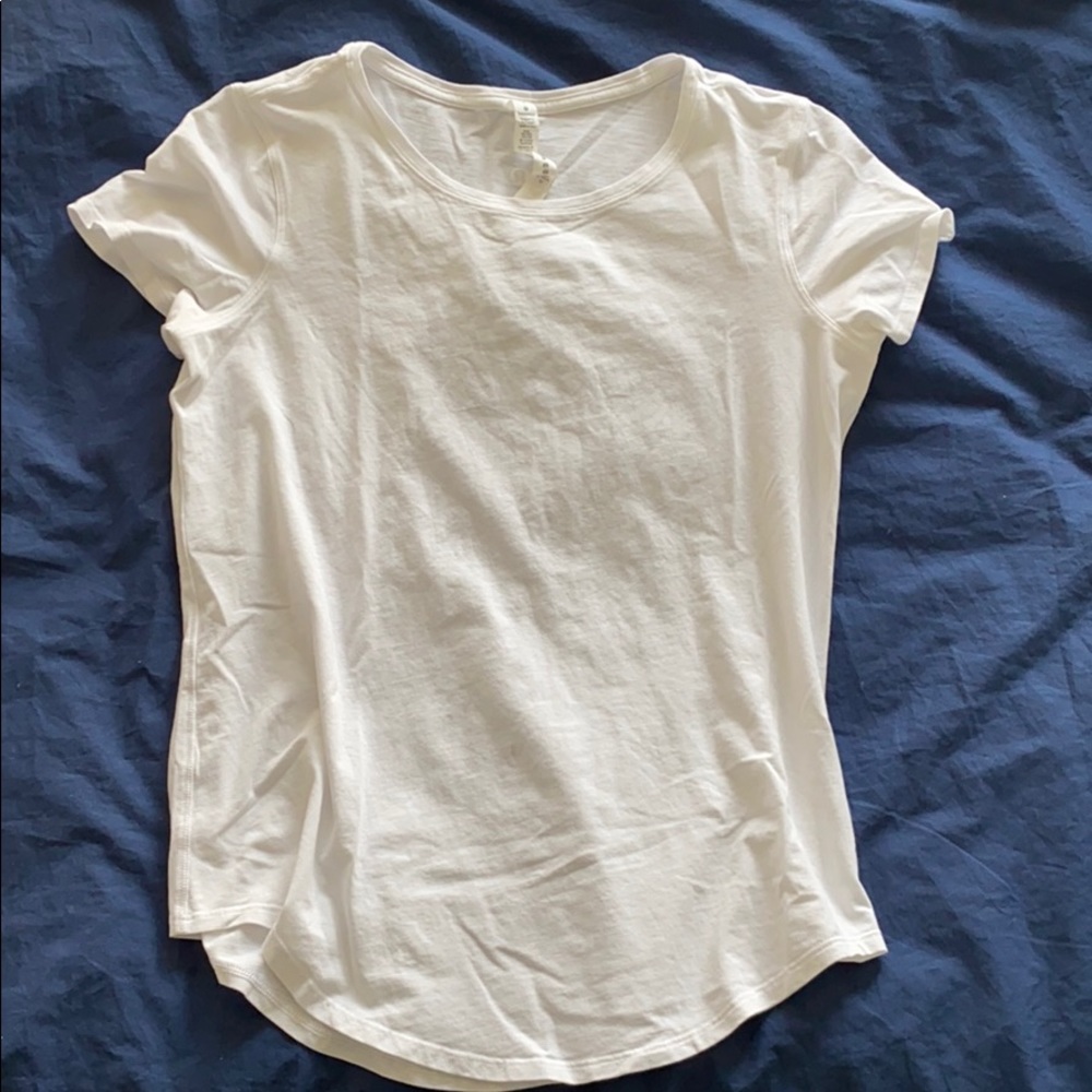 Lululemon white tee size 4